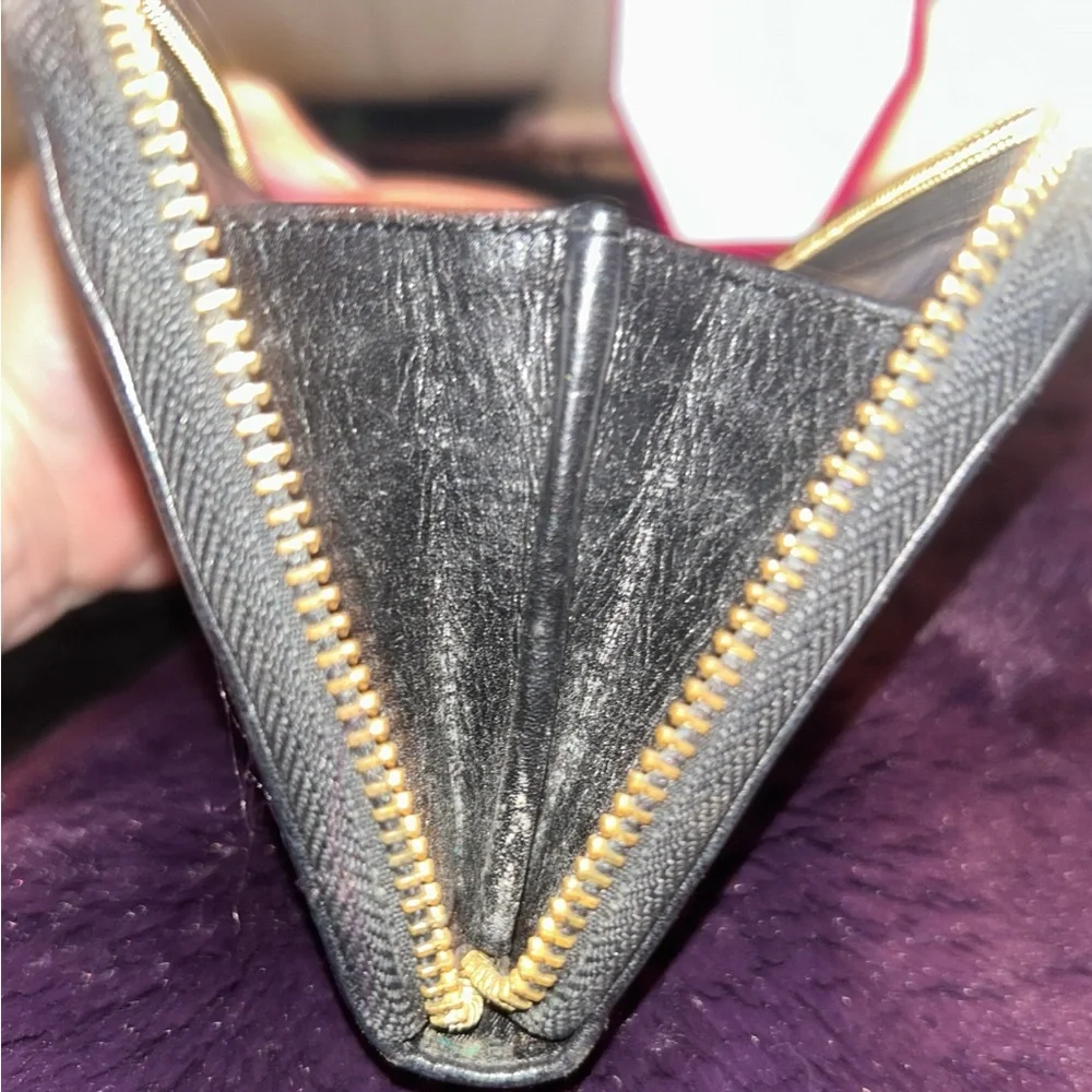 Tory Burch Black Leather Zip Wallet. Project Piece - Picture 11 of 13
